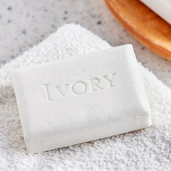 Ivory CLEAN Bar Soap Lot of 4 PACKS of 3 Bars - Picture 1 of 8